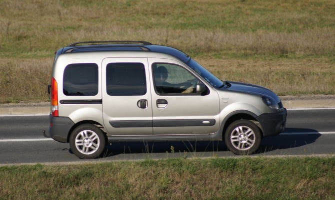 Renault Kangoo 1 6 95 Ch L Essai Et Les 8 Avis