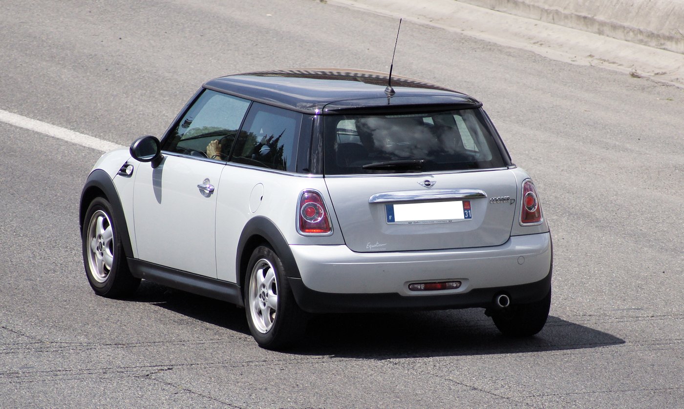 Avis Mini Mini 1.6 175 ch 12/08, boite auto, quasi full options, 84500kms,  Clubman, 3ème mains 2006-2013