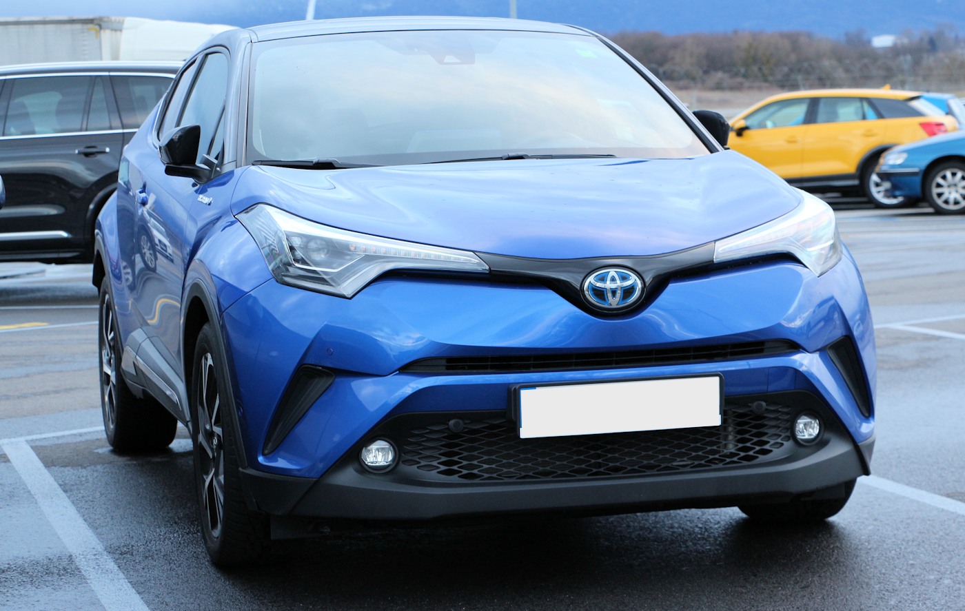 Toyota CHR: Perpaduan Gaya, Teknologi, dan Praktikalitas dalam Satu Paket