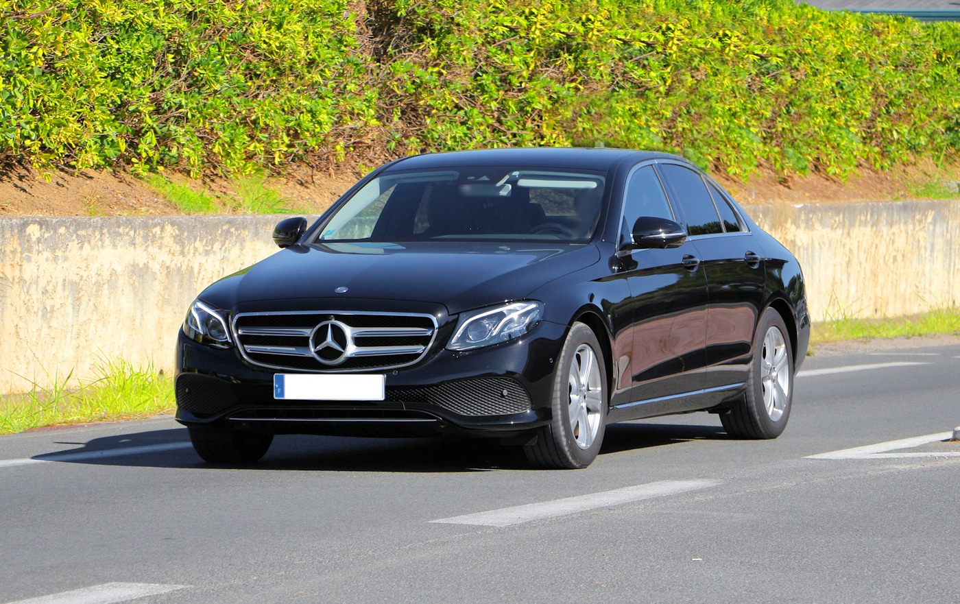 Equipements mercedes Classe E (2016} par finition. Dcouvrez toutes les ...
