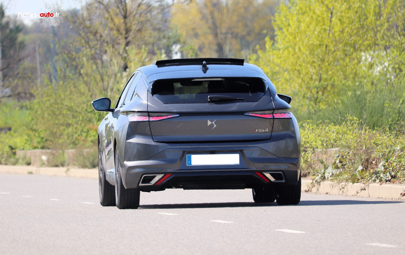 Avis Ds DS4 1.6 E-Tense Hybride 225 ch 2022, 10000km, tjs des pbs 2021