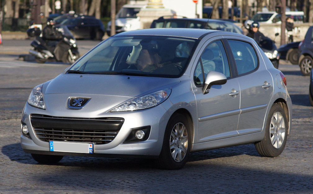 Peugeot 207 1.6 110 ch : L'essai et les 26 avis.