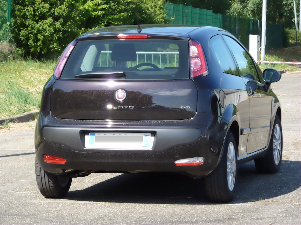 Quel moteur choisir pour la Fiat Punto (2005) ? (consommation et avis) 1.3  MJT (d) 95 ch - 1.2 60 ch - 1.4 120 ch