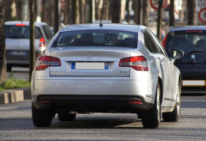 Citroën C5 II HDI 138/HDI 208 (2008) - La rupture par le style